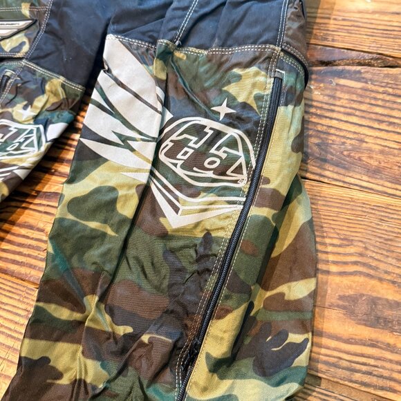 NEW Troy Lee Designs Moto Racing Dirt Bike Pants Men Size 32 Motocross Camo NWOT - Picture 7 of 13